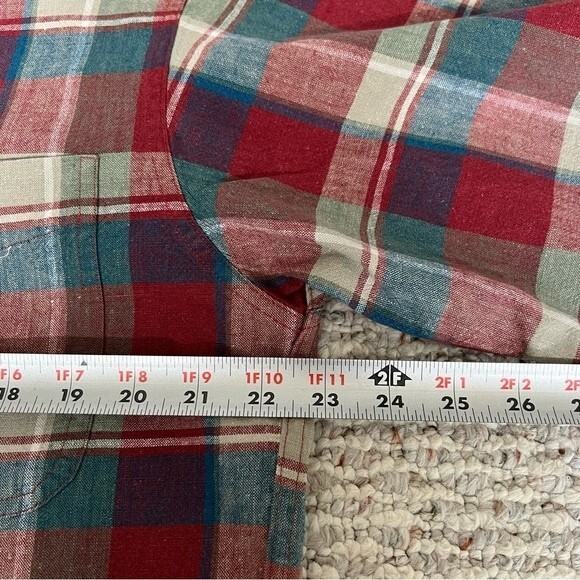 Vintage L.L. Bean linen button down - Picture 6 of 9